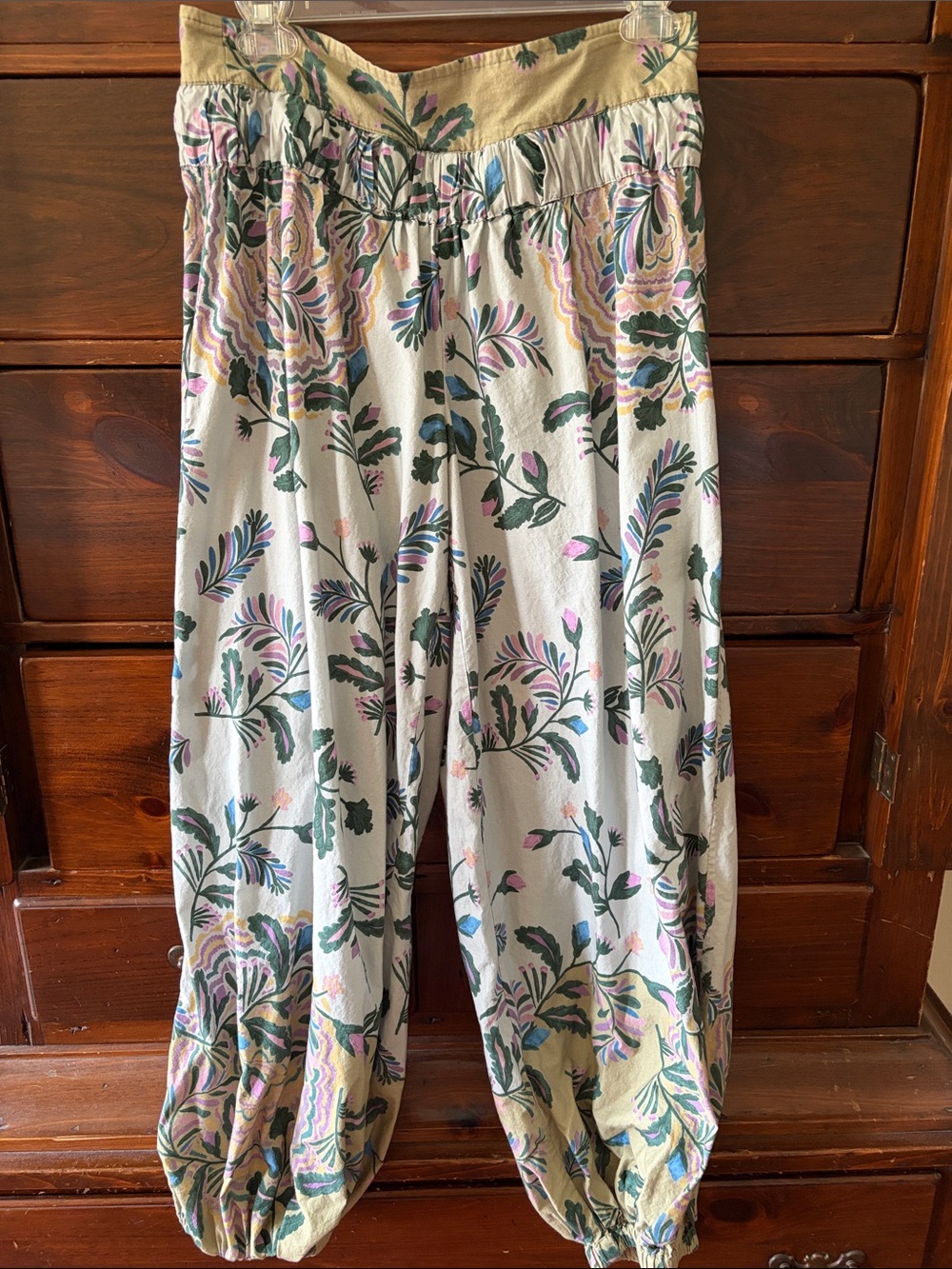 Free people balloon pants   Floral Harem Pants in Cream with Green & Pink Print